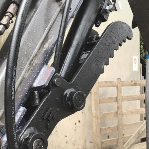 POUCE HYDRAULIQUE RAPTOR 600